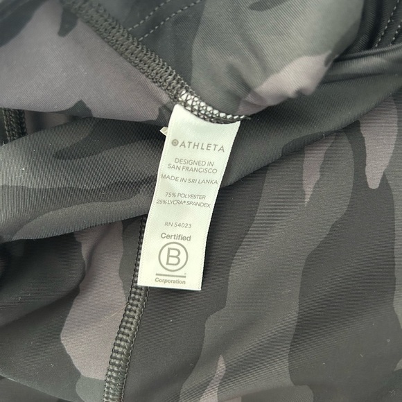 Athleta Ultimate 7/8 Tights Black and Gray Camo Leggings Size Small - Picture 6 of 7
